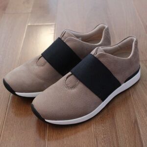 Vionic Cosmic Codie Taupe Slip On Athletic Shoe Sneaker Womens 7